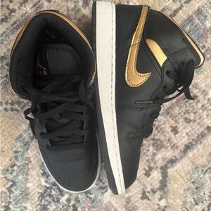 Jax Kids Black and Gold Sneakers
